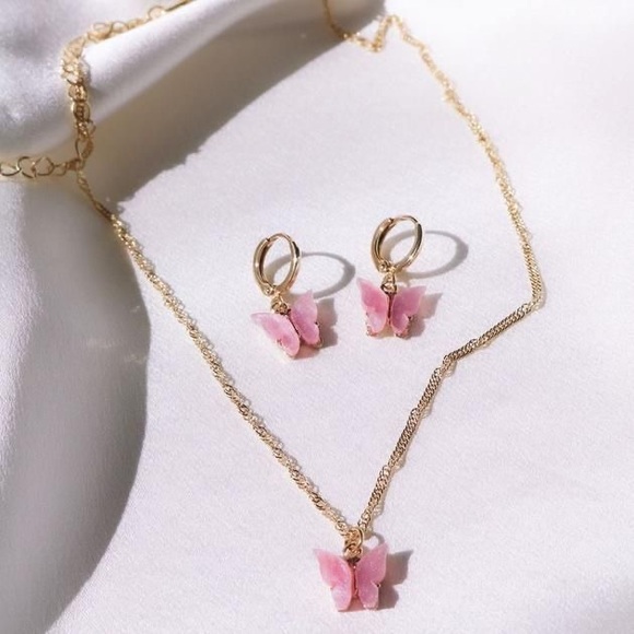 Butterfly necklace - Picture 2 of 2